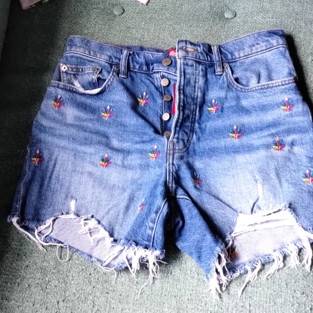 Lucky Jeans 90s Midi High Rise Shorts